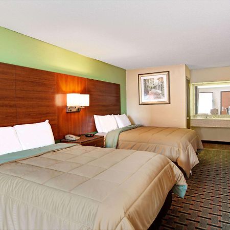 Days Inn Conover/Hickory Εξωτερικό φωτογραφία