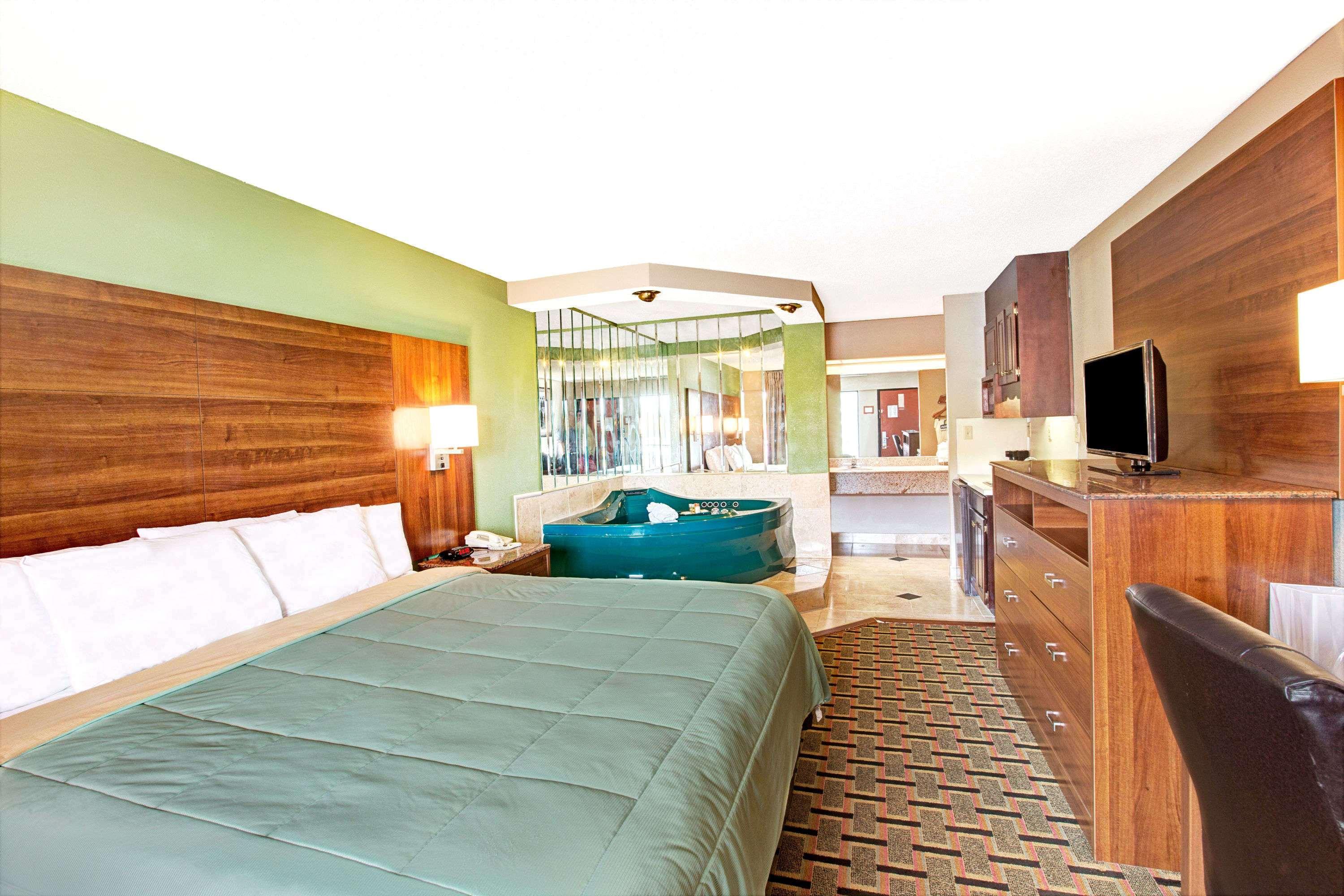 Days Inn Conover/Hickory Εξωτερικό φωτογραφία