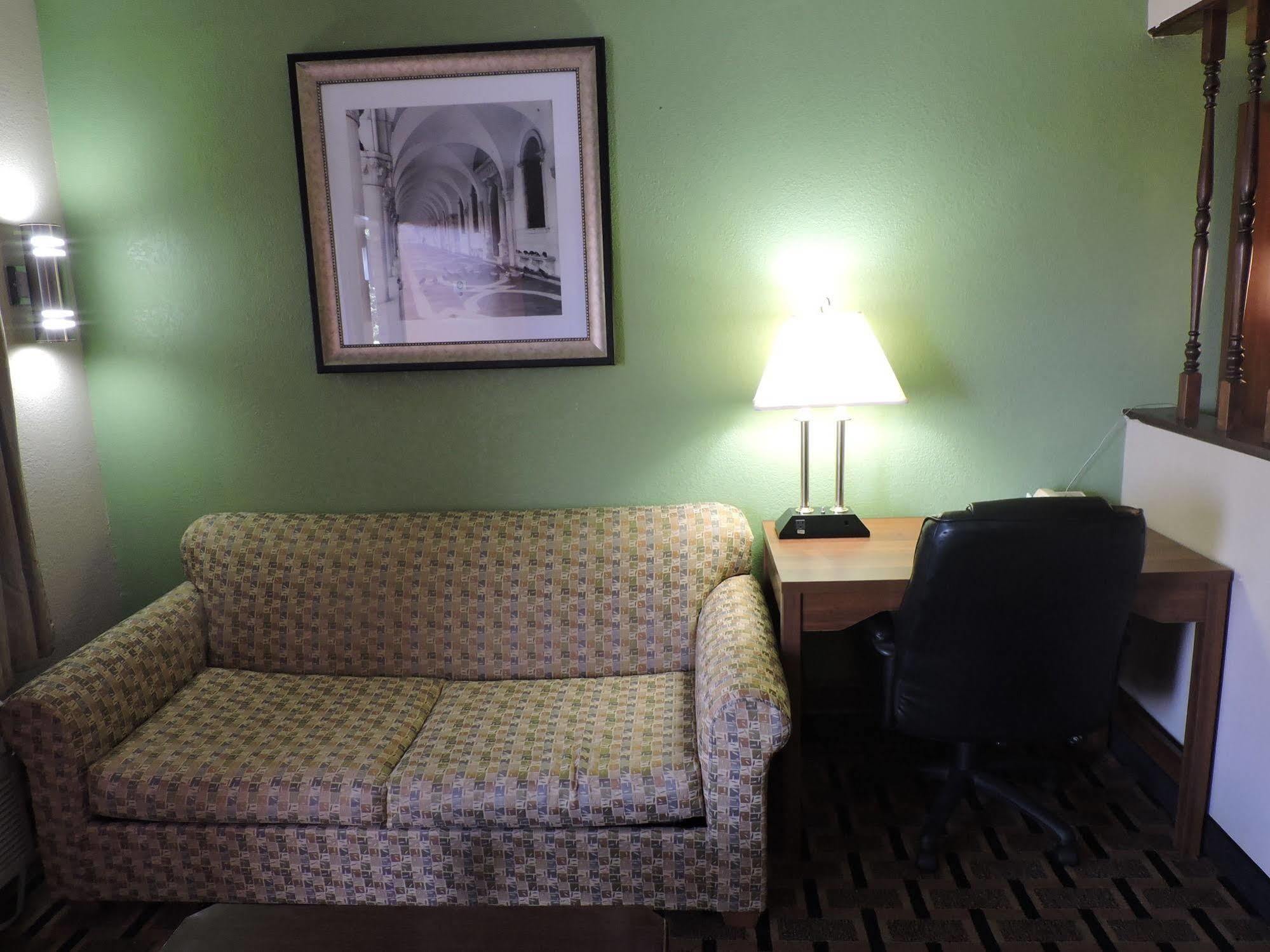 Days Inn Conover/Hickory Εξωτερικό φωτογραφία
