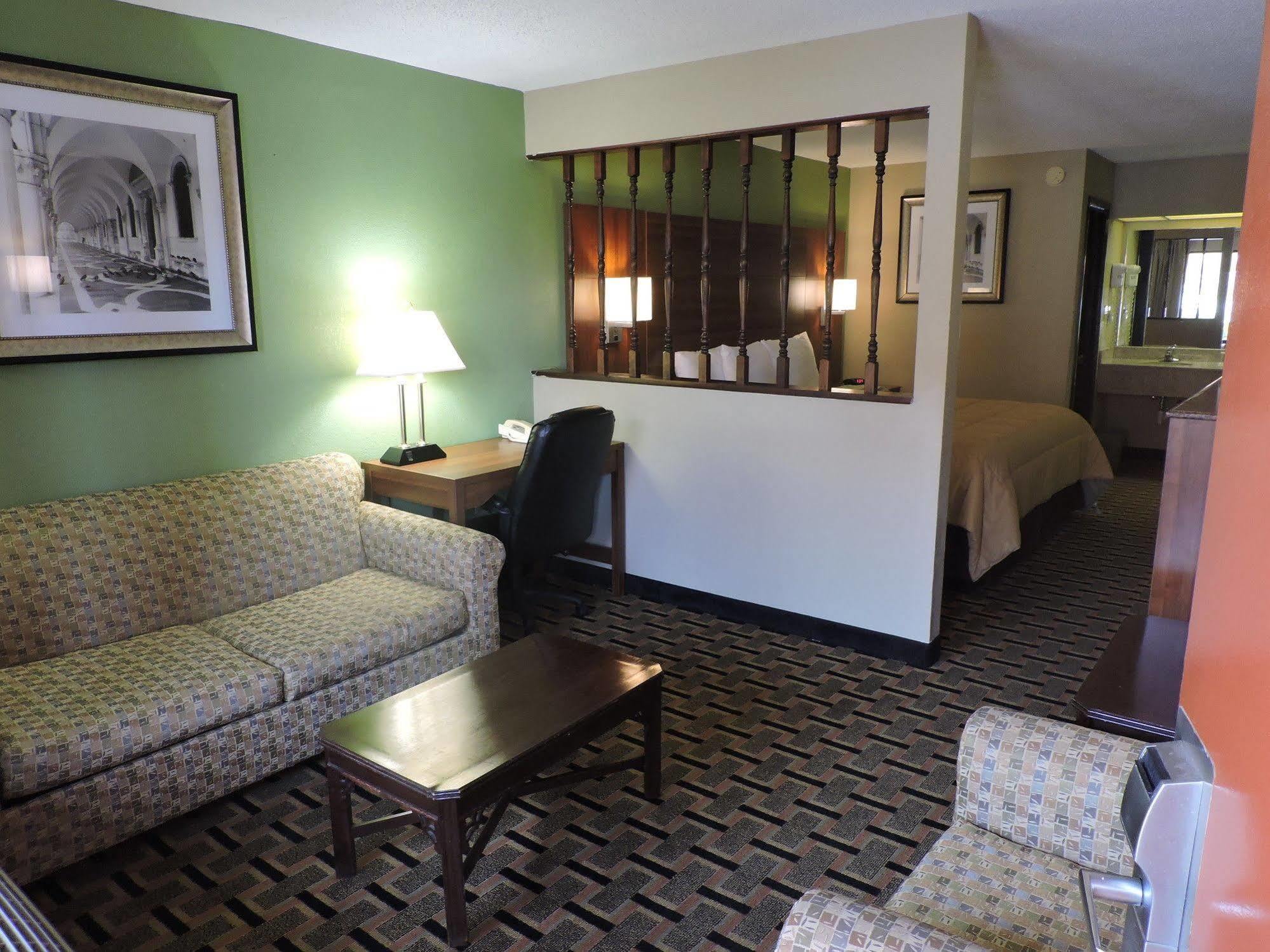 Days Inn Conover/Hickory Εξωτερικό φωτογραφία