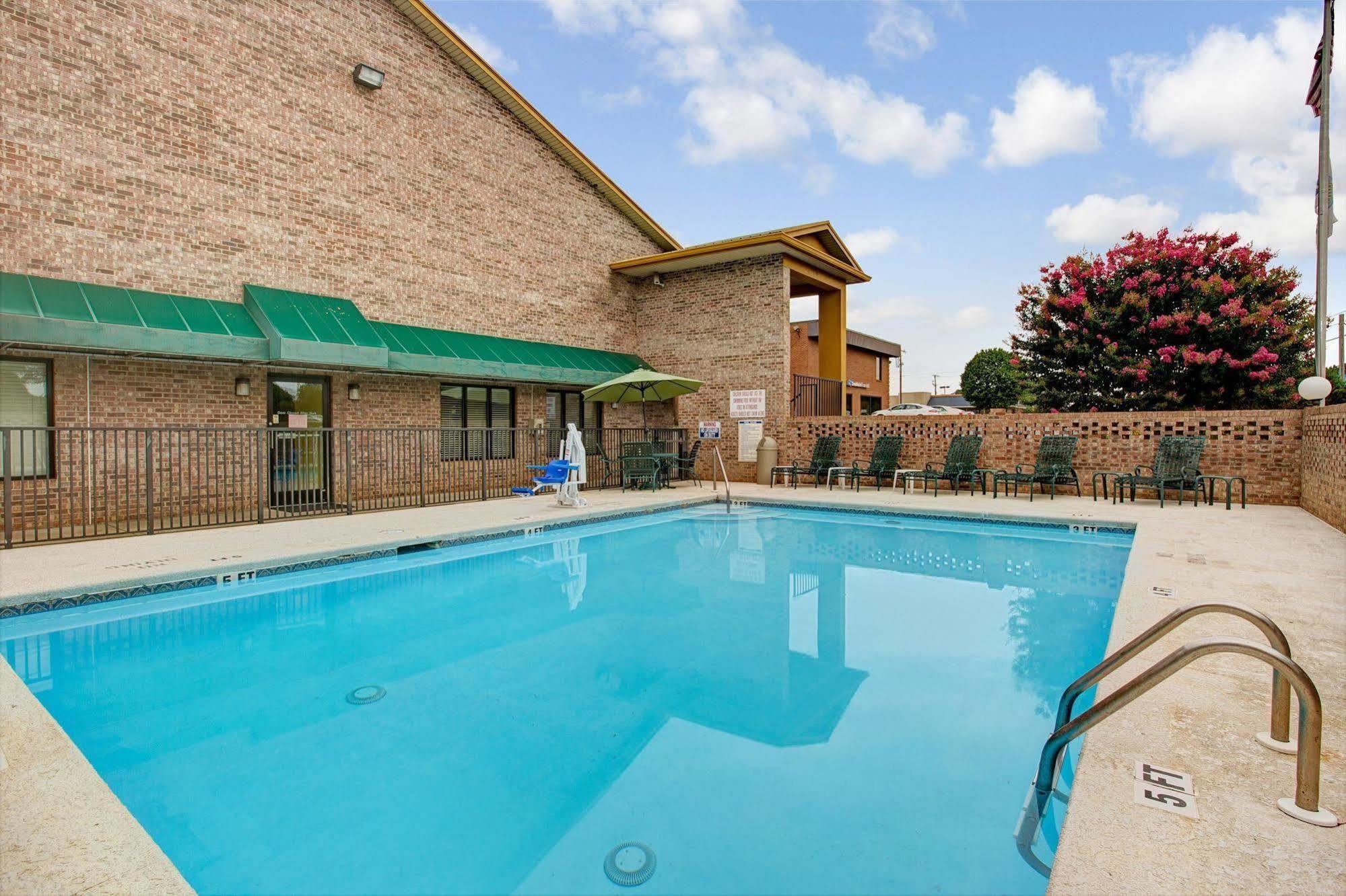 Days Inn Conover/Hickory Εξωτερικό φωτογραφία